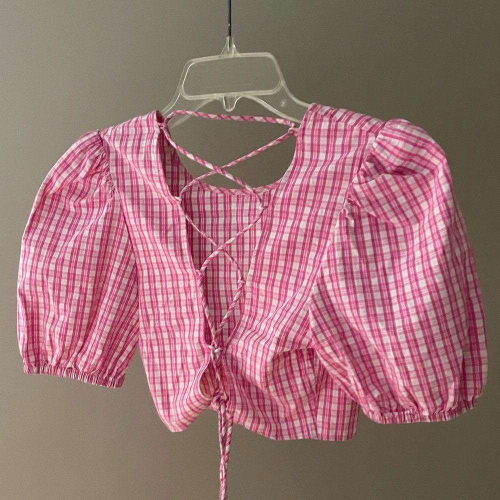 Aritzia Sundeh Lace Back Pink Crop Top, Puff Sleeve Plaid, Size Small